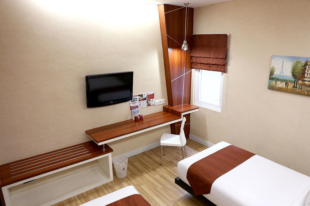 Citihub Hotel Джок'якарта Екстер'єр фото