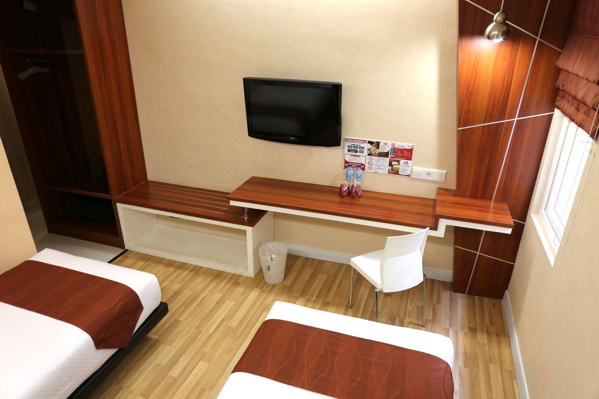 Citihub Hotel Джок'якарта Екстер'єр фото